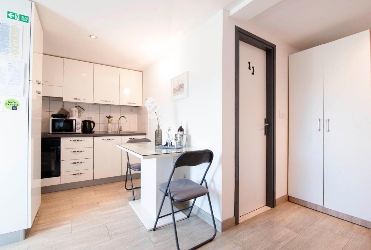Apartman Nono Splitska Esterno foto