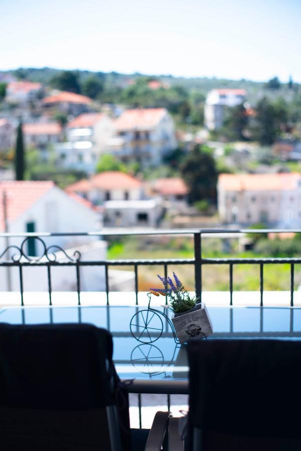 Apartman Nono Splitska Esterno foto