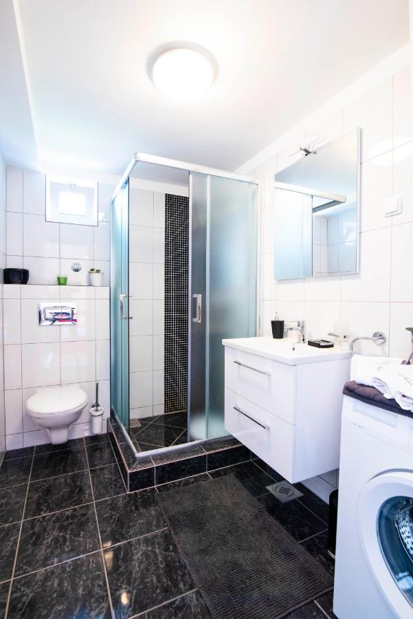 Apartman Nono Splitska Esterno foto