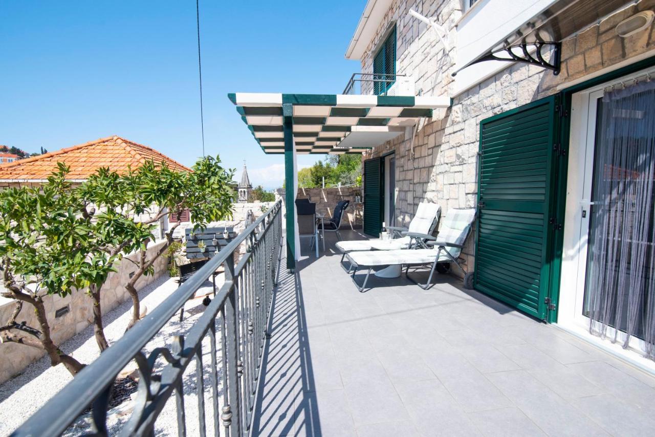 Apartman Nono Splitska Esterno foto